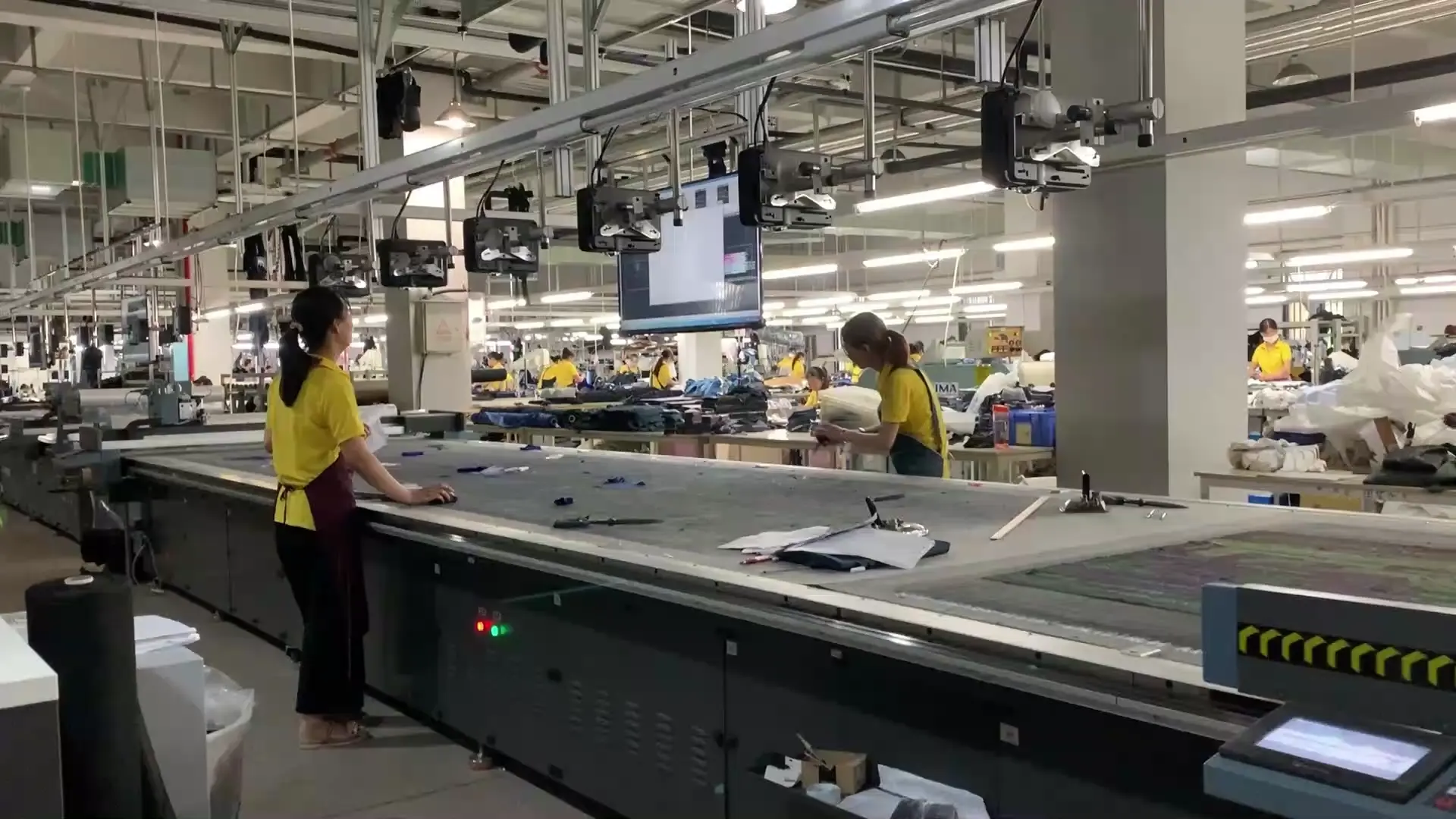 Garment finishing and packaging workshop